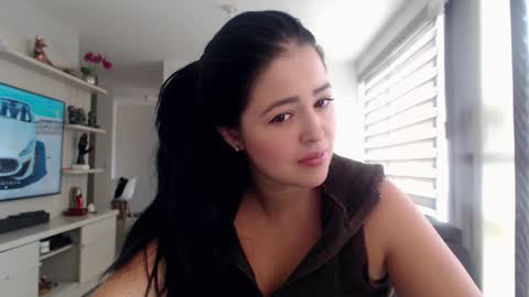 Snapshot of aleska__bell chatting on 11, 9, 2025 Aleska online show from 11, 9, 2025