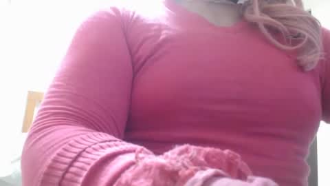 Snapshot of alessalindo840 chatting on 14, 9, 2025 AlessaBabyGirl840 online show from 14, 9, 2025