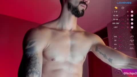 Snapshot of alessandro_dibellucci chatting on 2, 3, 2025 Kciqu3 Independent model online show from 2, 3, 2025