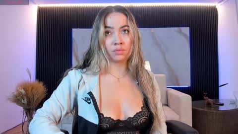 Alessia  Everyday From 0530 to 1430 Col Time online show from 20, 11, 2025