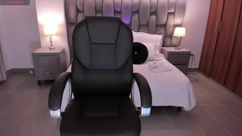  Alessia Will  online show from 17, 9, 2025