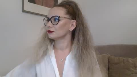 AlessiaCreed online show from 6, 10, 2025