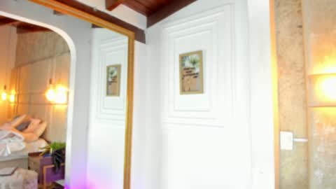 Alessia online show from 1, 2, 2025