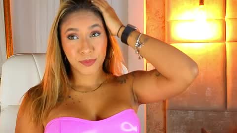 Snapshot of alessialondon chatting on 24, 4, 2026 Alessia online show from 24, 4, 2026