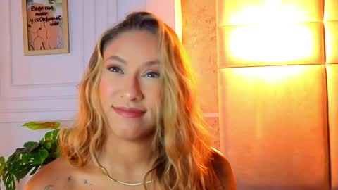 Snapshot of alessialondon chatting on 1, 5, 2026 Alessia online show from 1, 5, 2026