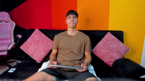 Alessio online show from 4, 12, 2025