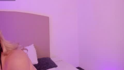 Snapshot of alesssia_moon chatting on 16, 5, 2026 Alessia Moon online show from 16, 5, 2026