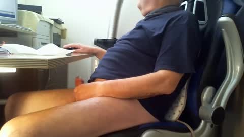 Snapshot of alex47100 chatting on 5, 3, 2025 alex47100 online show from 5, 3, 2025