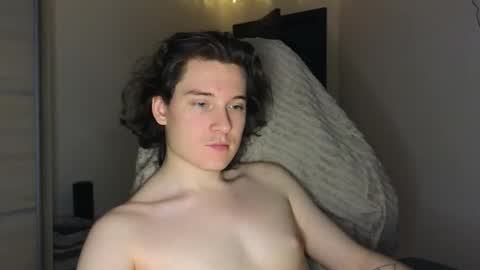 FAVORITE online show from 3, 12, 2025