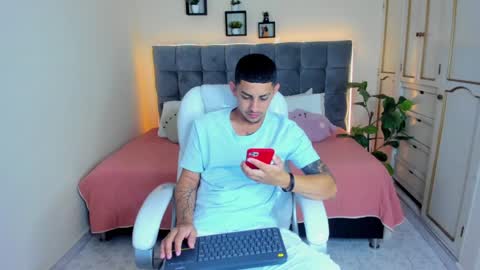 Snapshot of alex_cute77 chatting on 14, 1, 2025 alex online show from 14, 1, 2025
