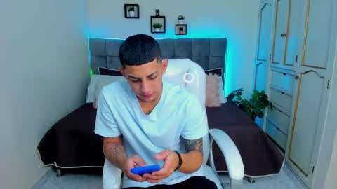 Snapshot of alex_cute77 chatting on 24, 1, 2025 alex online show from 24, 1, 2025