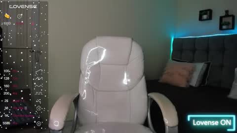 Snapshot of alex_cute77 chatting on 4, 2, 2025 alex online show from 4, 2, 2025