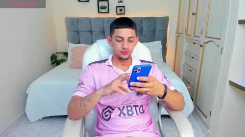 Snapshot of alex_cute77 chatting on 18, 2, 2025 alex online show from 18, 2, 2025