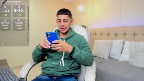 Snapshot of alex_cute77 chatting on 4, 3, 2025 alex online show from 4, 3, 2025