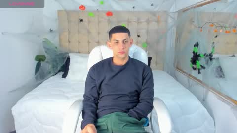 Snapshot of alex_cute77 chatting on 6, 10, 2025 alex online show from 6, 10, 2025