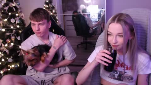 Snapshot of alex_gotcha chatting on 10, 1, 2025 Alex online show from 10, 1, 2025