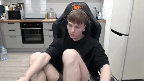Snapshot of alex_gotcha chatting on 10, 2, 2025 Alex online show from 10, 2, 2025