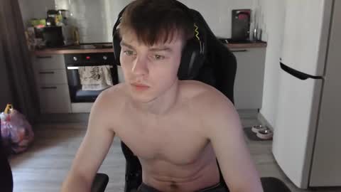 Snapshot of alex_gotcha chatting on 7, 3, 2025 Alex online show from 7, 3, 2025