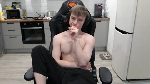 Snapshot of alex_gotcha chatting on 8, 3, 2025 Alex online show from 8, 3, 2025
