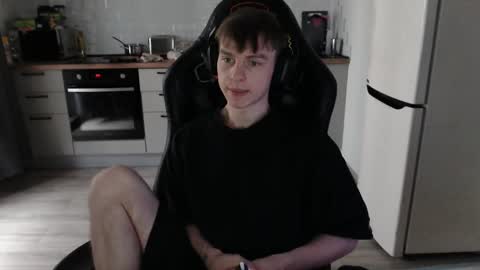 Snapshot of alex_gotcha chatting on 8, 3, 2025 Alex online show from 8, 3, 2025