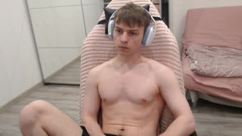 Snapshot of alex_gotcha chatting on 24, 9, 2025 Alex online show from 24, 9, 2025