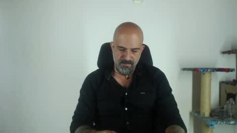 Alex Saints online show from 13, 4, 2026