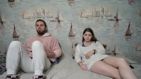 Alex and Sarah online show from 13, 10, 2025