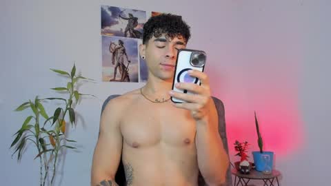Snapshot of alex_zt7 chatting on 28, 4, 2026 x online show from 28, 4, 2026