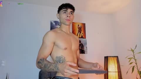 Snapshot of alex_zt7 chatting on 19, 5, 2026 x online show from 19, 5, 2026