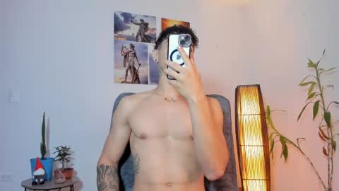 Snapshot of alex_zt7 chatting on 24, 5, 2026 x online show from 24, 5, 2026