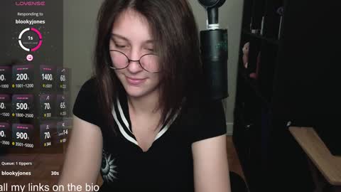 dont be afraid to click social media link its  working  just click on that  online show from 11, 12, 2024