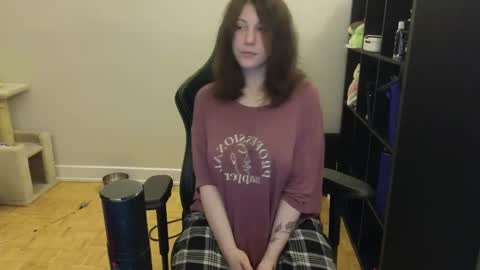 dont be afraid to click social media link its  working  just click on that  online show from 4, 2, 2025