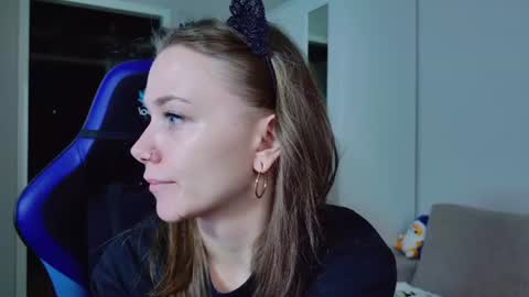 Snapshot of alexa_feels chatting on 4, 7, 2026 Little Duck homie online show from 4, 7, 2026