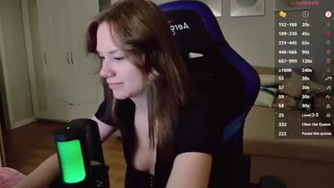 Snapshot of alexa_feels chatting on 17, 7, 2026 Little Duck homie online show from 17, 7, 2026