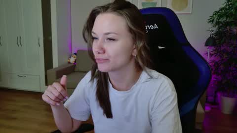 Snapshot of alexa_feels chatting on 7, 8, 2026 Little Duck homie online show from 7, 8, 2026