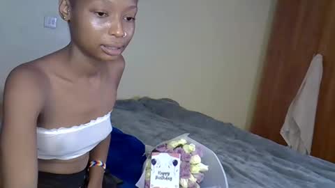 Snapshot of alexa_foxxie chatting on 1, 1, 2025 Alexa online show from 1, 1, 2025