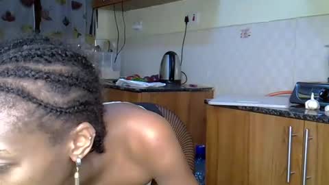 Snapshot of alexa_foxxie chatting on 1, 1, 2025 Alexa online show from 1, 1, 2025