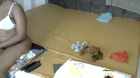 Snapshot of alexa_foxxie chatting on 14, 9, 2025 Alexa online show from 14, 9, 2025