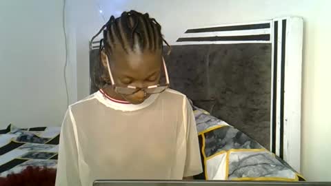 Snapshot of alexa_foxxie chatting on 16, 10, 2025 Alexa online show from 16, 10, 2025