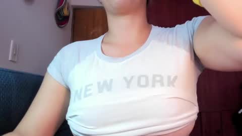 Snapshot of alexa_latina chatting on 7, 7, 2026 alexa latina online show from 7, 7, 2026