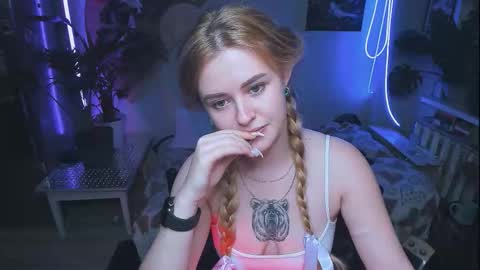 Snapshot of alexa_pirs chatting on 4, 10, 2025 alexa_pirs online show from 4, 10, 2025