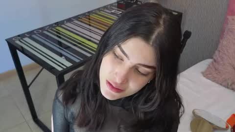 Alexa Thaylor online show from 22, 4, 2026