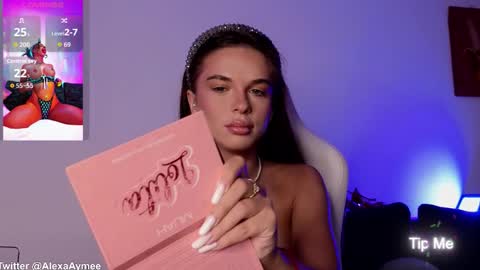 Snapshot of alexaaimee chatting on 30, 9, 2025 Alexa online show from 30, 9, 2025