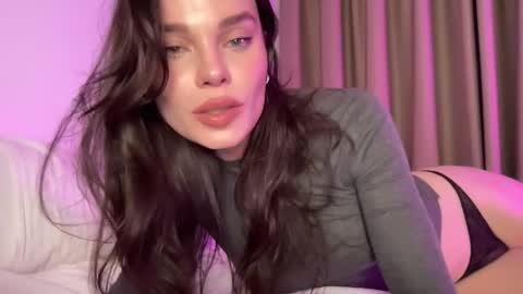 Ember Valentine online show from 6, 3, 2026