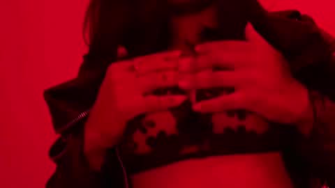 Alexandra Castillo online show from 2, 3, 2025