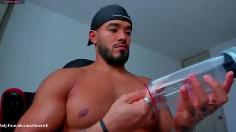 Onlyfansalexmartinezwb  Instagram alexwbmartinez  Twitter martinezcb937 online show from 18, 4, 2026