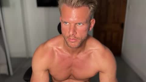 Snapshot of alexandersteelmuscle chatting on 10, 7, 2026 Alexander Steel online show from 10, 7, 2026