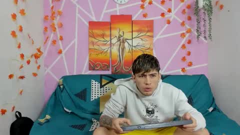 chicos hot online show from 13, 10, 2025