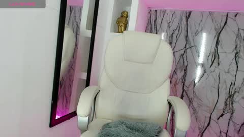 Snapshot of alexandra_evanz chatting on 3, 12, 2024 Alexandra Spellman online show from 3, 12, 2024