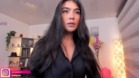 Alexandra Rodriguez online show from 6, 12, 2024